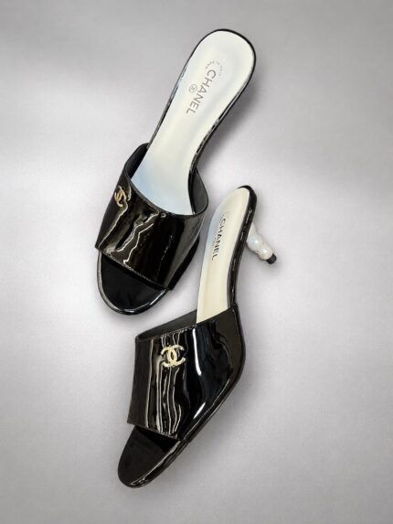 Chanel Pearl Heel
