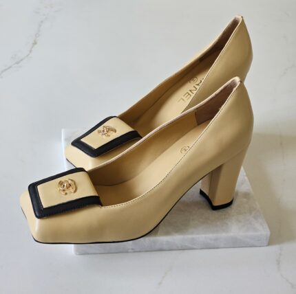 Chanel Classic Pumps