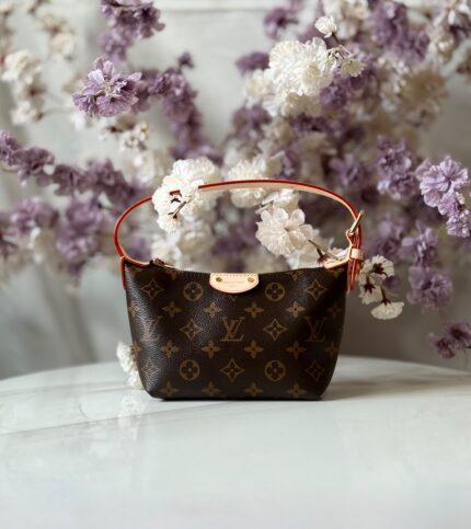 Louis Vuitton Shoulder Bag