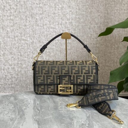Fendi Baguette Shoulder Bags