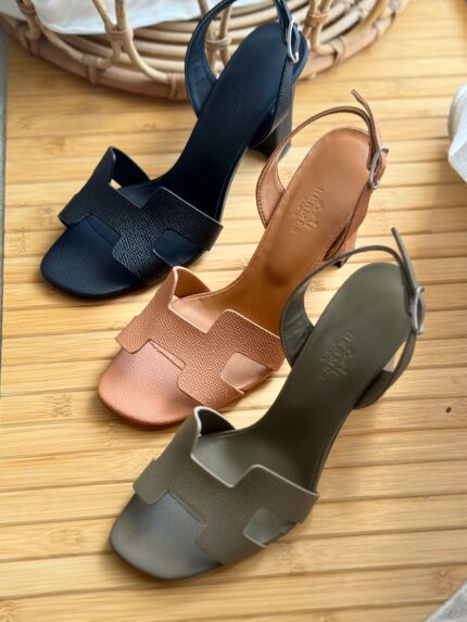 Hermès Oasis Block Heels