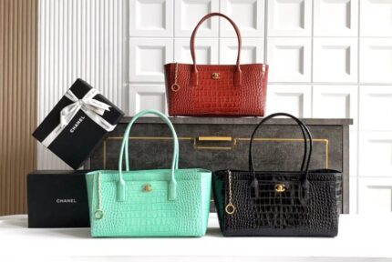 Chanel Tote Bags