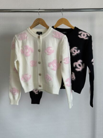 Chanel Cashmere CC Cardigan - Pink Fuzzy Logo