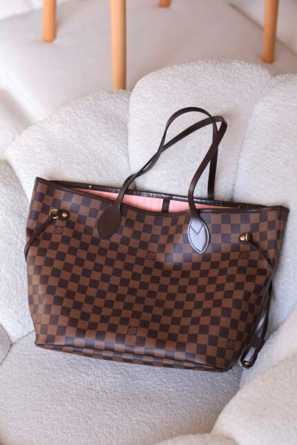 Louis Vuitton Neverfull MM Tote Bag