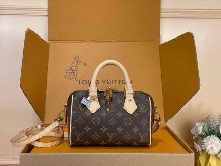 Louis Vuitton Speedy Bandoulière 20 in Monogram Canvas Hand Bag