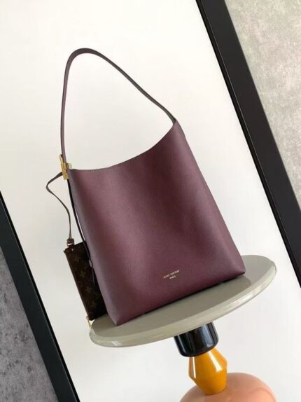 Louis Vuitton Hobo Bags