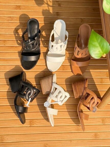 Hermès Chaîne d'Ancre Block Heel Sandals