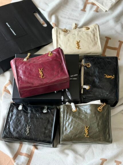 Saint Laurent Niki Tote Bags