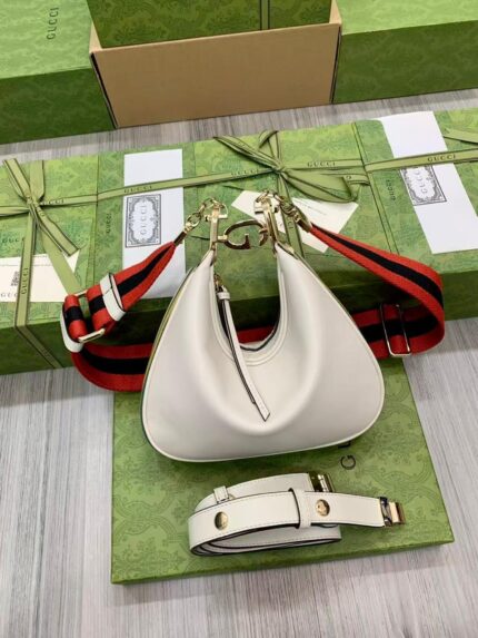 Gucci Attache Shoulder Bags