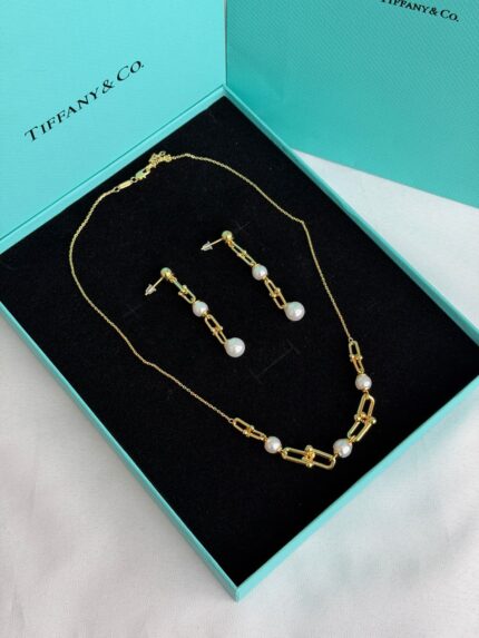 Tiffany & Co HardWear Pearl Necklace Sets