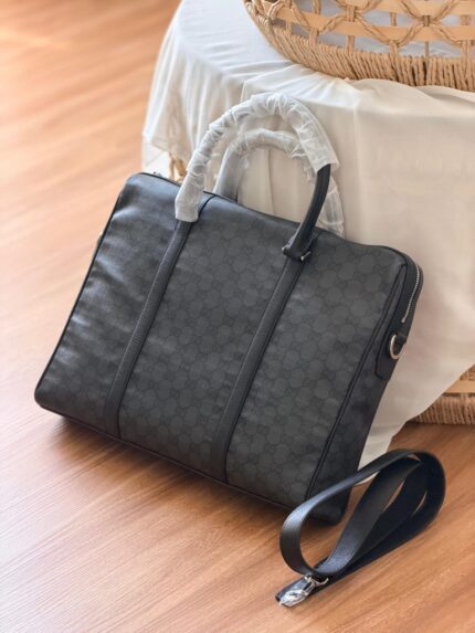 Gucci GG Supreme Laptop Bag