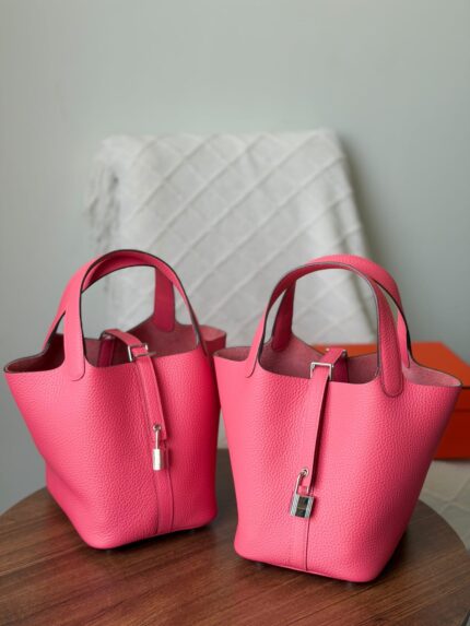 Hermes Picotin Lock 18 / 22 Taurillon Clemence Leather Bucket Bags