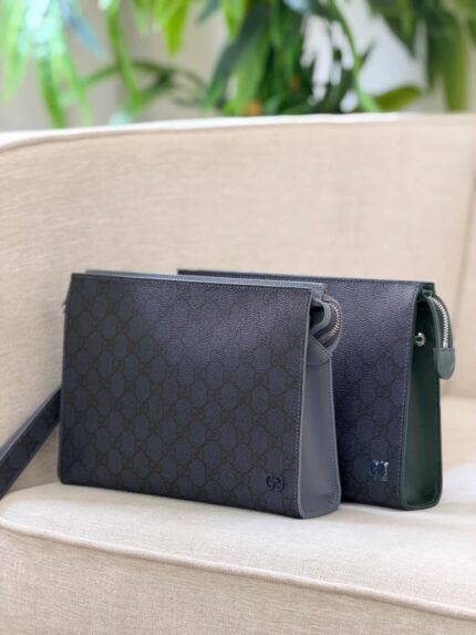 Gucci GG Supreme Pouch Clutch with Strap
