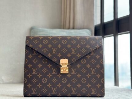 Louis Vuitton Pochette Sellier Monogram Envelope Clutch
