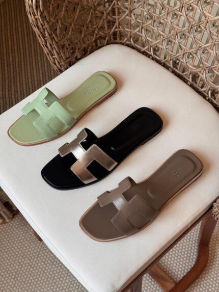 Hermes Oran Leather Flat Sandals