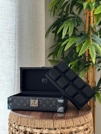 Louis Vuitton Coffret 8 Montres Watch Case Trunks