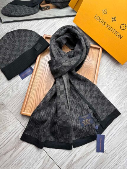 Louis Vuitton Petit Damier Wool Scarf & Beanie Sets