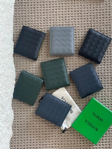 Bottega Veneta Intrecciato Bi-Fold Wallets