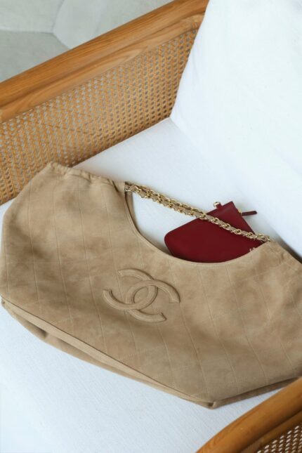 Chanel 33 Suede Quilted CC Hobo Bags