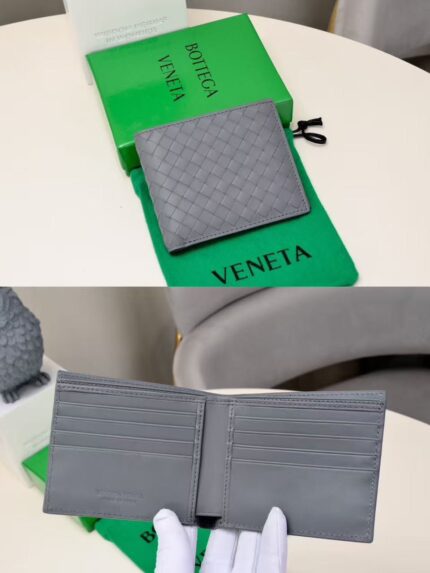 Bottega Veneta Intrecciato Bi-Fold Wallets