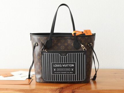 Louis Vuitton Neverfull MM Tote Bags